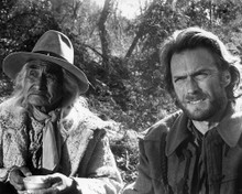This is an image of Prints & Posters of The Outlaw Josey Wales 104959