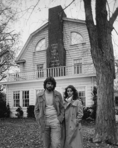 This is an image of Prints & Posters of The Amityville Horror 105776