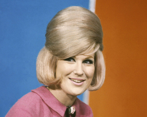 This is an image of Prints & Posters of Dusty Springfield 203217