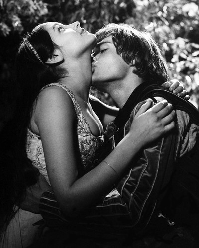 This is an image of Prints & Posters of Romeo and Juliet 106049