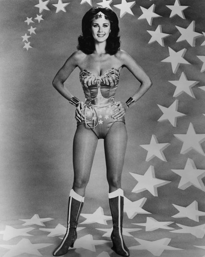 This is an image of Prints & Posters of Lynda Carter 106686
