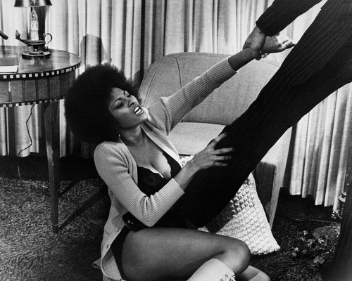 This is an image of Prints & Posters of Pam Grier 106634