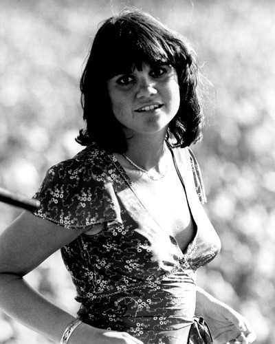 This is an image of Prints & Posters of Linda Ronstadt 106983