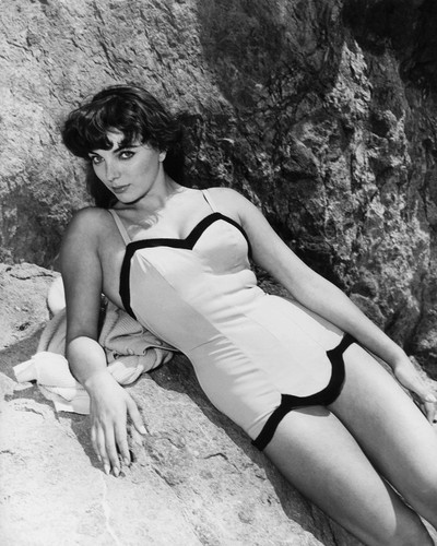 This is an image of Prints & Posters of Joan Collins 106910