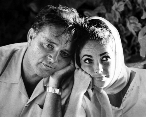 This is an image of Prints & Posters of Elizabeth Taylor and Richard Burton 107228