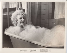 Jill Clayburgh smiling pose in bubble bath Gable and Lombard movie 5x7 photo