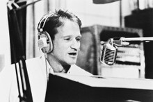 Robin Williams vintage 4x6 inch real photo #451401