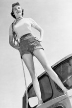 Janet leigh striking full length pin-up in shorts & tight sweater 4x6 inch photo