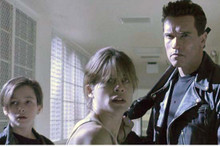 Terminator 2 Edward Furlong Linda Hamilton Arnold Schwarzenegger 4x6 inch photo