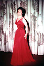 Elizabeth Taylor glamorous full length pose in red gown 4x6 inch real photograph