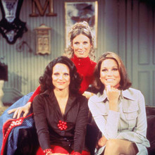 Mary Tyler Moore Show Mary Valerie Harper Cloris Leachman in apt 12x12 photo