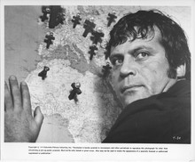 Tommy original 1975 8x10 photo Oliver Reed stands in front of map