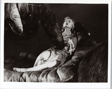 King Kong 1976 original 8x10 photo Jessica Lange in terror as Kong pokes her