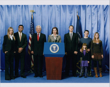 Commander in Chief 2004 TV series 8x10 photo Geena Davis & cast pose