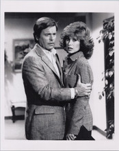 Hart To Hart TV series Robert Wagner holds Stefanie Powers 8x10 photo