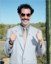 Sascha Baron Cohen does thumbs up as famous Borat character 8x10 photo