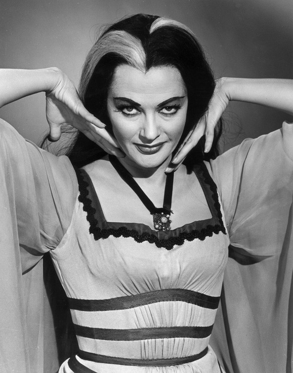 The Munsters 1964 Tv series Lily Munster poses for format portrait 8x10