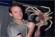 Michael Biehn 8x10 press photo posing with Alien model wrapped around his neck