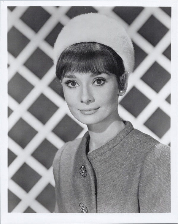 Audrey Hepburn 8x10 Photo 004