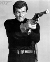 ROGER MOORE