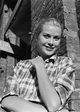 Grace Kelly 1950's publicity pose in checkered shirt 5x7 inch photograph