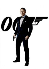 Daniel Craig as James Bond in iconic pose by 007 sign 5x7 press photo