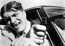 Richard Kiel Jaws pulls gun leans out of car window Spy Who Loved Me 5x7 photo
