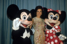 ANNETTE FUNICELLO FINE QUALITY 8X12 PREMIUM PRINT 602713