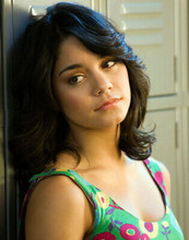 VANESSA HUDGENS 8X10 PHOTO LOVELY POSE