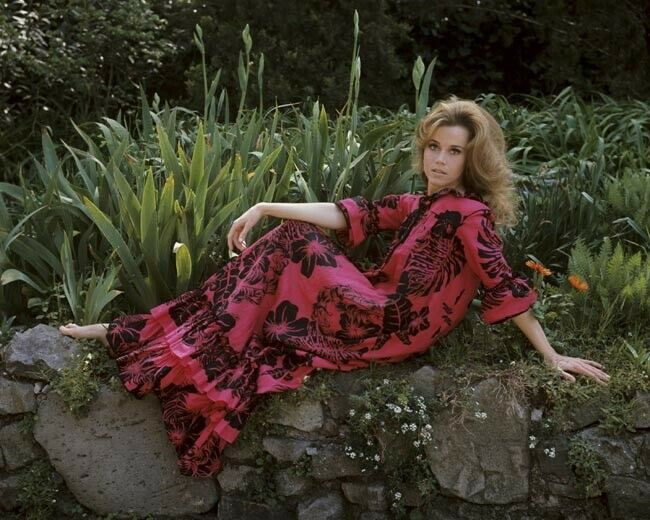 Jane Fonda 1967 8x10 inch photo in red 