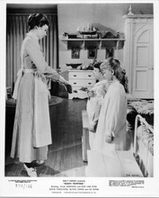 Mary Poppins 1973 8x10 photo julie Andrews Karen Dotrice Matthew Garber