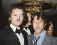 Jack Nicholson Dustin Hoffman pose together candid 1970's Hollywood 8x10 photo