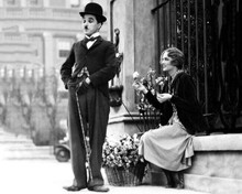 City Lights 1931 Charles Chaplin by flower girl Virginia Cherrill 8x10 photo