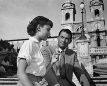 Roman Holiday Audrey Hepburn has ice cream Spanish Steps Gregory Peck 8x10 photo