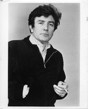 ALBERT FINNEY 8X10 B/W ORIGINAL STILL PHOTOGRAPH STUDIO PORTRAIT WITH CIGARETTE