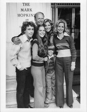 Eight is Enough original 1970's 7x9 TV photo Dick Van Patten and family