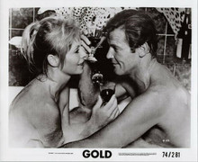 Gold 1974 original 8x10 photo Roger Moore Susannah York share bath tub