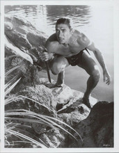 Jock Mahoney holds dagger by river as Tarzan original 8x10 photo