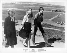 Two People '73 original 8x10 photo Lindsay Wagner Peter Fonda Frances Sternhagen