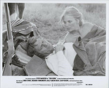 Tom Horn original 1980 8x10 photo Steve McQueen lies in camp bed Linda Evans