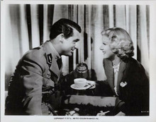 Suzy original 1972 re-release 8x10 photo Cary Grant Jean Harlow have coffee
