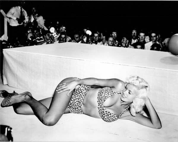 Jayne Mansfield in leopard print bikini lies at edge of stage smiling 8x10  photo - Moviemarket