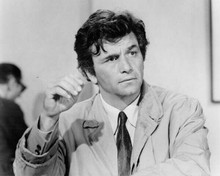 Peter Falk as Columbo in scene from 1974 An Exercise in Fatality 8x10 inch photo