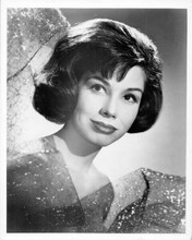 Mary Tyler Moore original 8x10 inch photo early 1960's studio portrait
