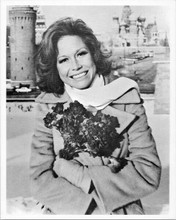 Mary Tyler Moore in Red Square TV special Mary in Moscow original 8x10 photo