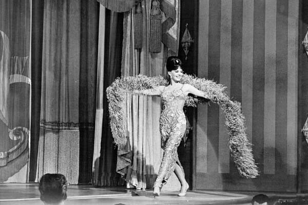 Natalie Wood full length leggy pose as stripper Gypsy 8x10 inch photo 