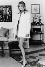 Goldie Hawn smiling pose in mini dress 1975 Shampoo 4x6 inch real photo