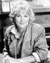 Sharon Gless at desk in Manhattan 14th precinct Cagney & Lacey 8x10 inch photo