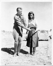 They Came To Cordura Gary Cooper Rita Hayworth on set golf club original 8x10