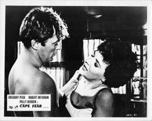 Cape Fear 1962 bare chested Robert Mitchum terrorizes Polly Bergen 8x10 photo